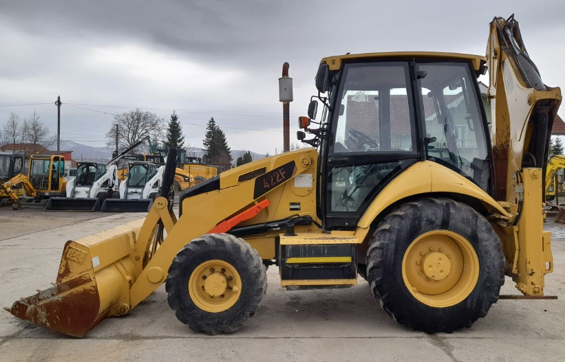 Retroescavadeira Caterpillar 422