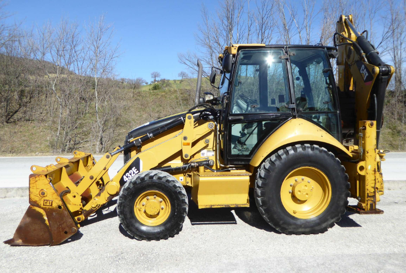 Retroescavadeira Caterpillar 432