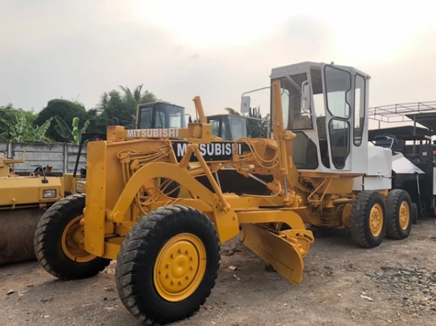 Peças de substituição para motoniveladora Mitsubishi MG230